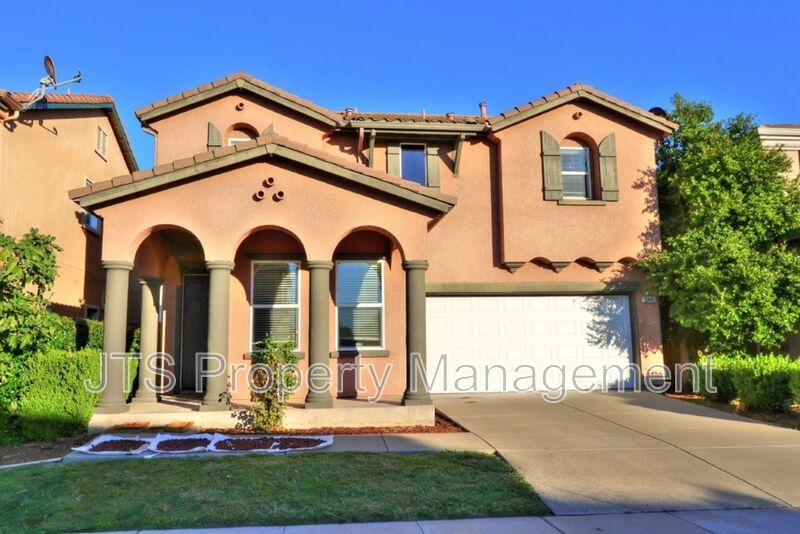 Beautiful 4 Bed 3 full bath Natomas Home!! property image