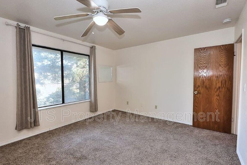 Beautiful gated upper level condo for rent! Available early 2026! property image