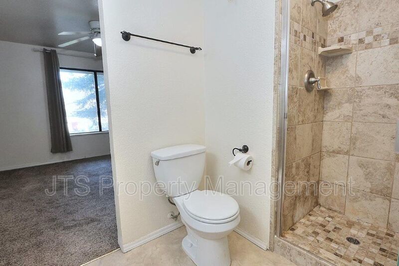 Beautiful gated upper level condo for rent! Available early 2026! property image