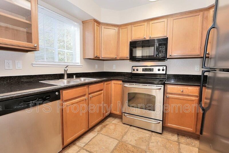 Beautiful Upper Level 2 Bed 2 Bath Gated Folsom Condo! Available mid February! property image