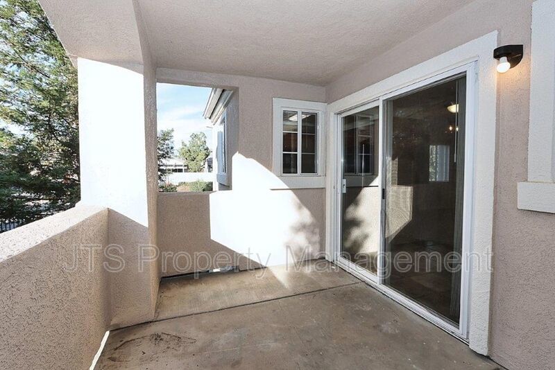 Beautiful Upper Level 2 Bed 2 Bath Gated Folsom Condo! Available mid February! property image