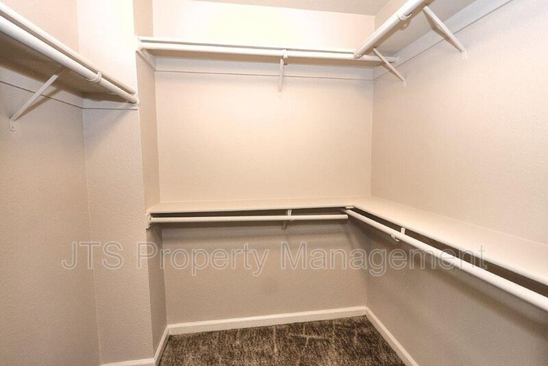 Beautiful Upper Level 2 Bed 2 Bath Gated Folsom Condo! Available mid February! property image