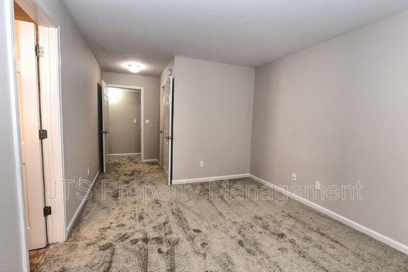 Beautiful Upper Level 2 Bed 2 Bath Gated Folsom Condo! Available mid February! property image