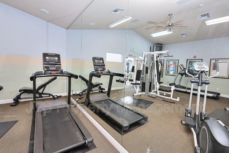 Beautiful Upper Level 2 Bed 2 Bath Gated Folsom Condo! Available mid February! property image