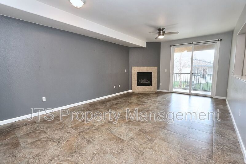 Incredible gated Fair Oaks Condo for rent! property image