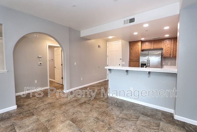 Incredible gated Fair Oaks Condo for rent! property image