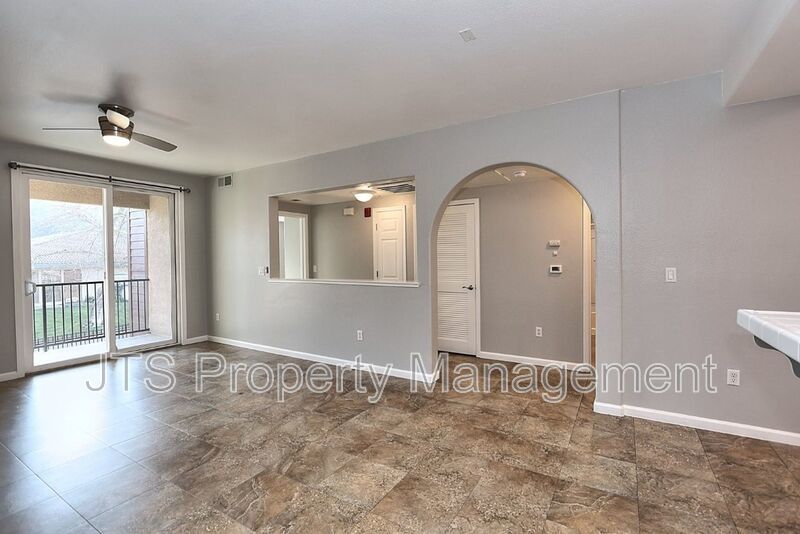 Incredible gated Fair Oaks Condo for rent! property image