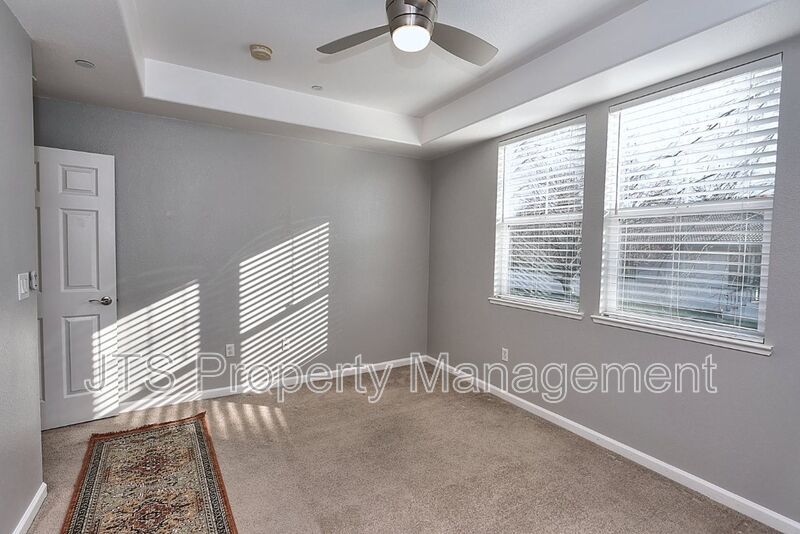 Incredible gated Fair Oaks Condo for rent! property image