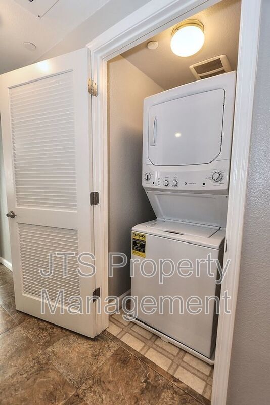 Incredible gated Fair Oaks Condo for rent! property image