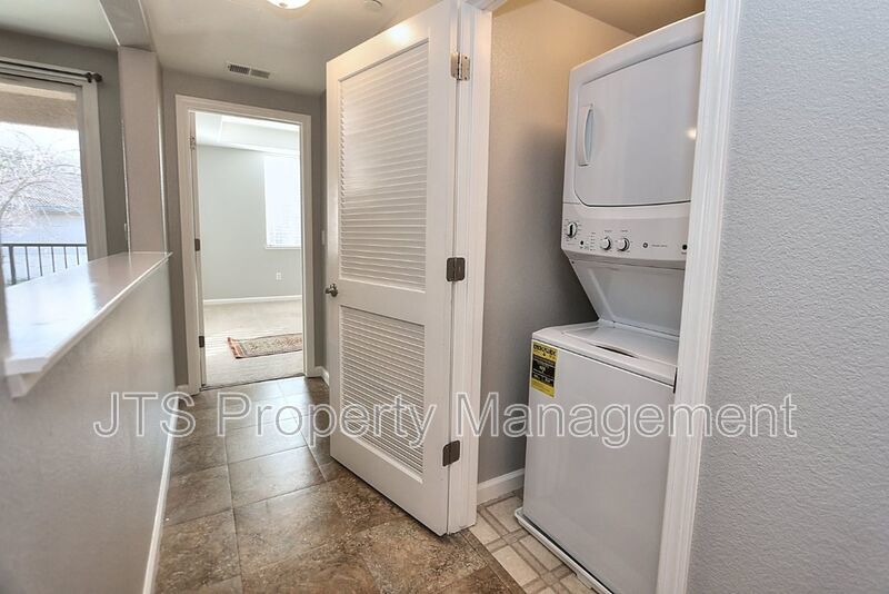 Incredible gated Fair Oaks Condo for rent! property image