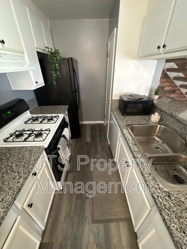 Beautiful Condo coming soon for rent! property image