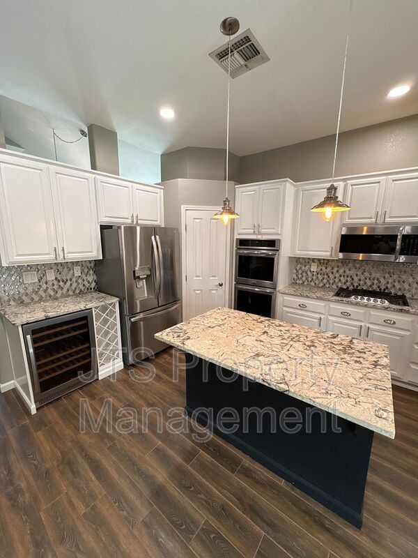 Beautiful 4 Bed 3 full bath Rocklin Home!! property image