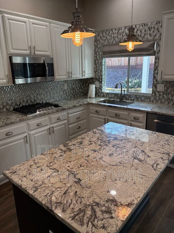 Beautiful 4 Bed 3 full bath Rocklin Home!! property image