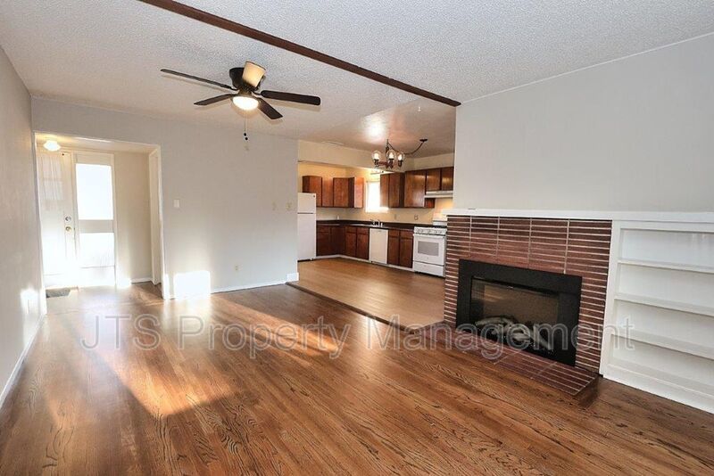 Beautiful Home For Rent in the Garden of the Gods! property image