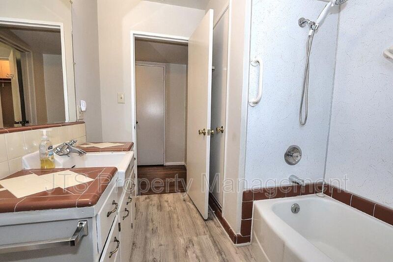 Beautiful Home For Rent in the Garden of the Gods! property image