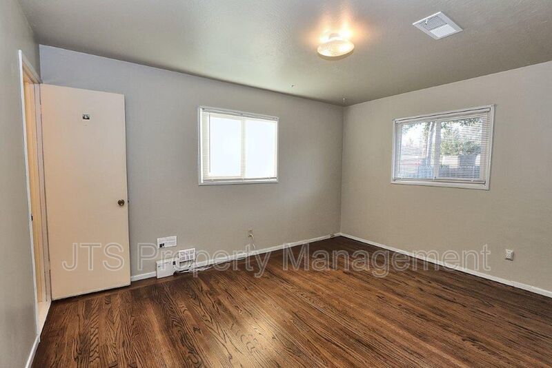 Beautiful Home For Rent in the Garden of the Gods! property image