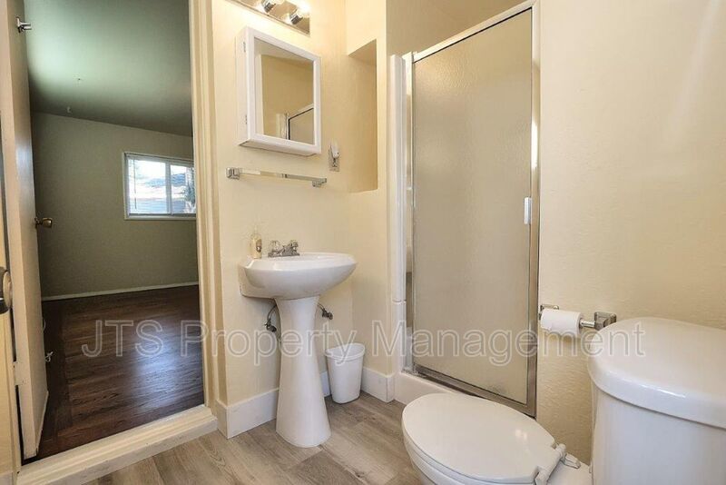 Beautiful Home For Rent in the Garden of the Gods! property image