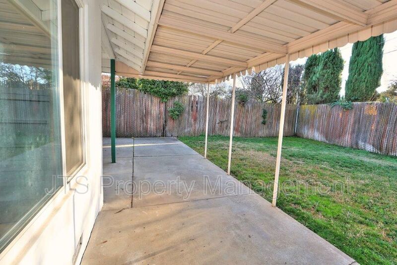 Beautiful Home For Rent in the Garden of the Gods! property image