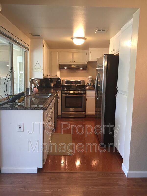 Beautiful Townhome for Rent! property image