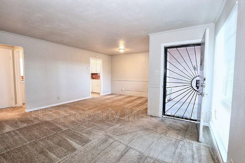 Rare 2 Bedroom Lower Level Apartment Across from UC Davis Med Center! property image