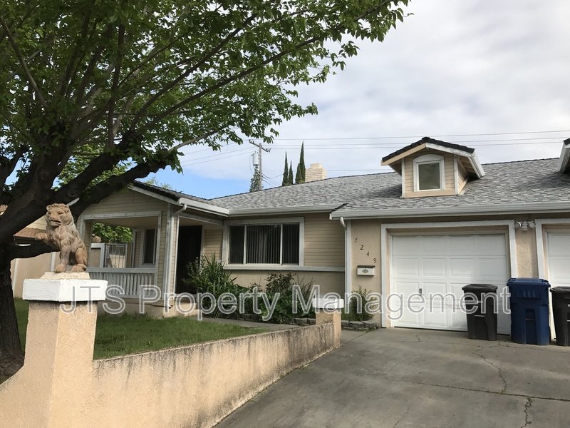 Pending sale!  Nice updated duplex for sale! property image