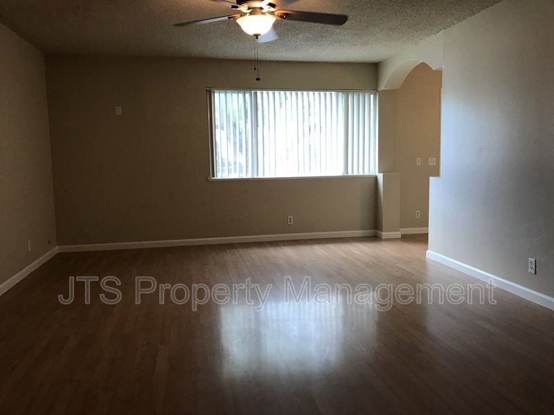 Pending sale!  Nice updated duplex for sale! property image