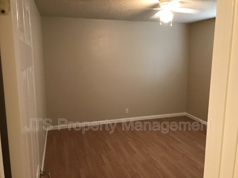 Pending sale!  Nice updated duplex for sale! property image