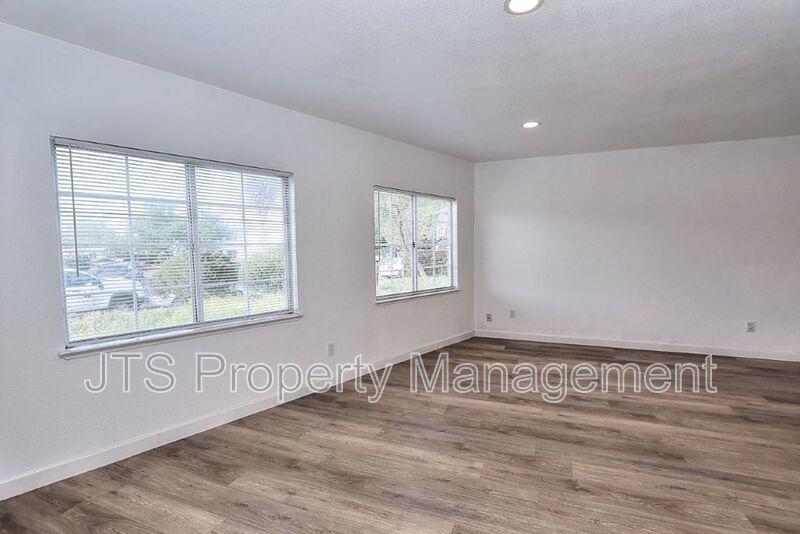 Updated Downstairs Unit in Rancho! property image