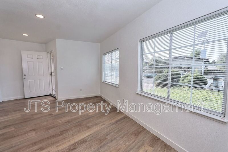 Updated Downstairs Unit in Rancho! property image