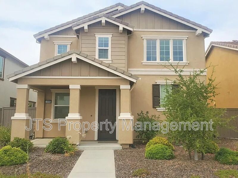 Beautiful home with TWO PRIMARY SUITES! property image