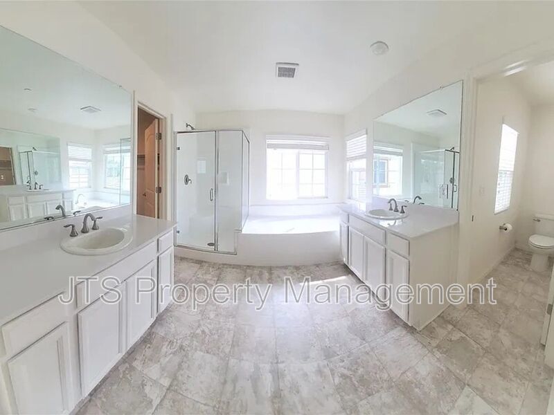 Beautiful home with TWO PRIMARY SUITES! property image