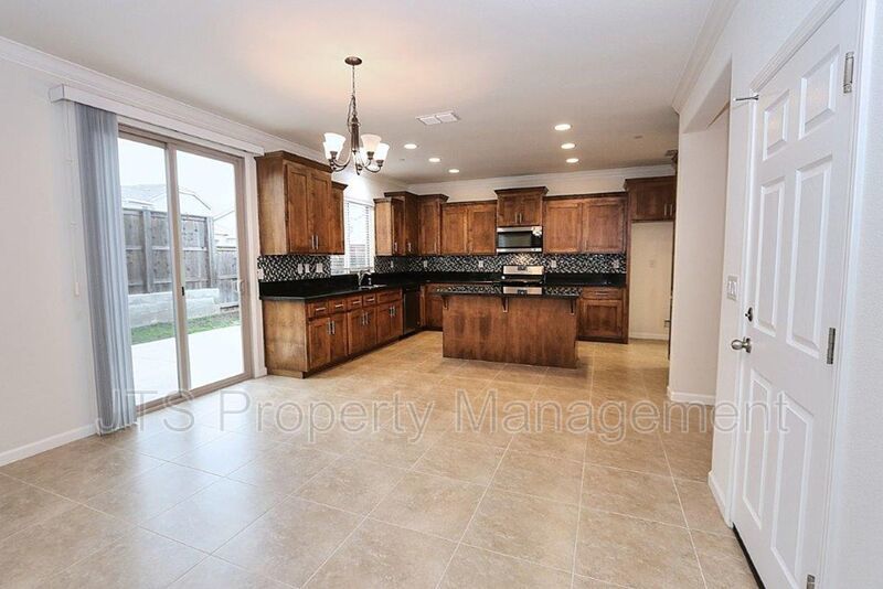 Incredible Gated Community Roseville Home! property image