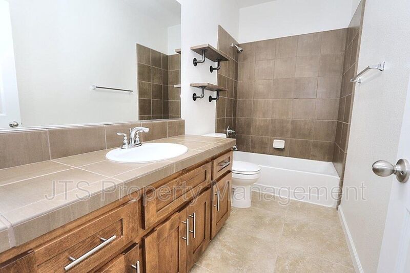 Incredible Gated Community Roseville Home! property image