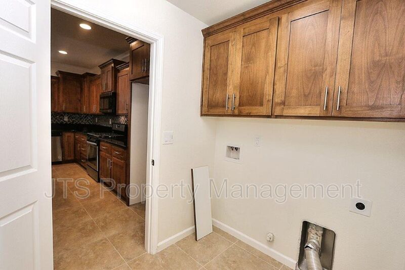 Incredible Gated Community Roseville Home! property image