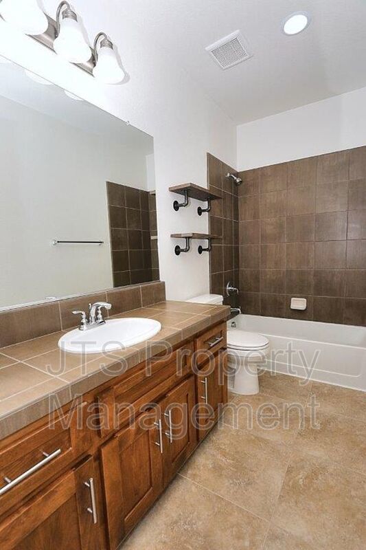 Incredible Gated Community Roseville Home! property image