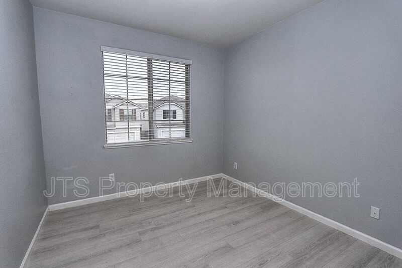 Incredible Gated Community Roseville Home! property image