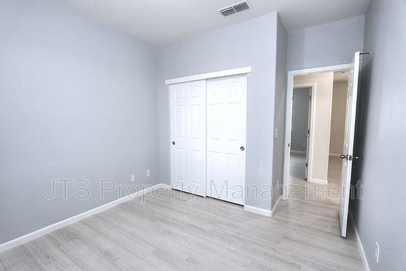 Incredible Gated Community Roseville Home! property image