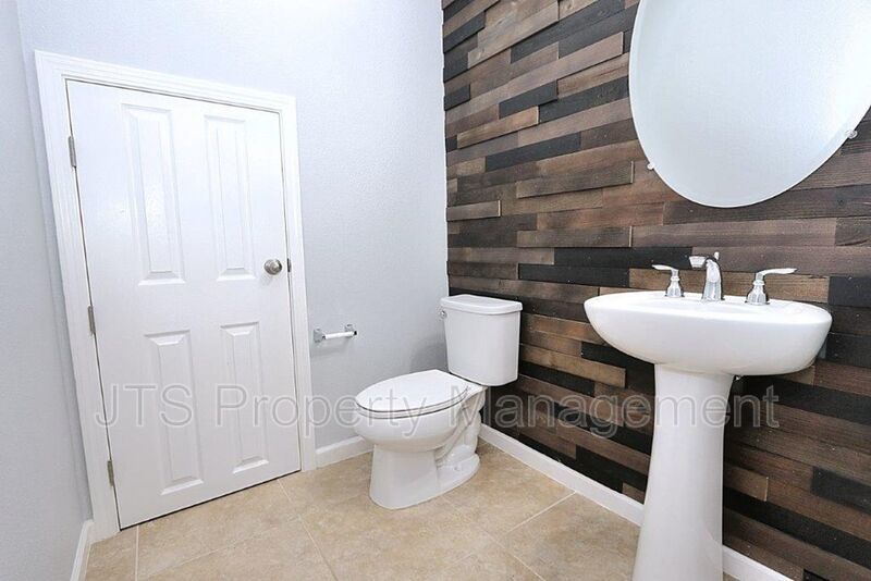 Incredible Gated Community Roseville Home! property image