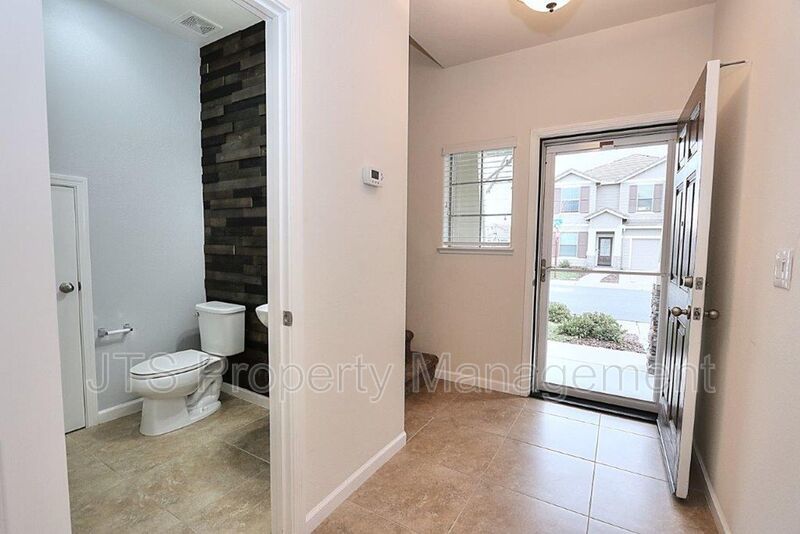 Incredible Gated Community Roseville Home! property image