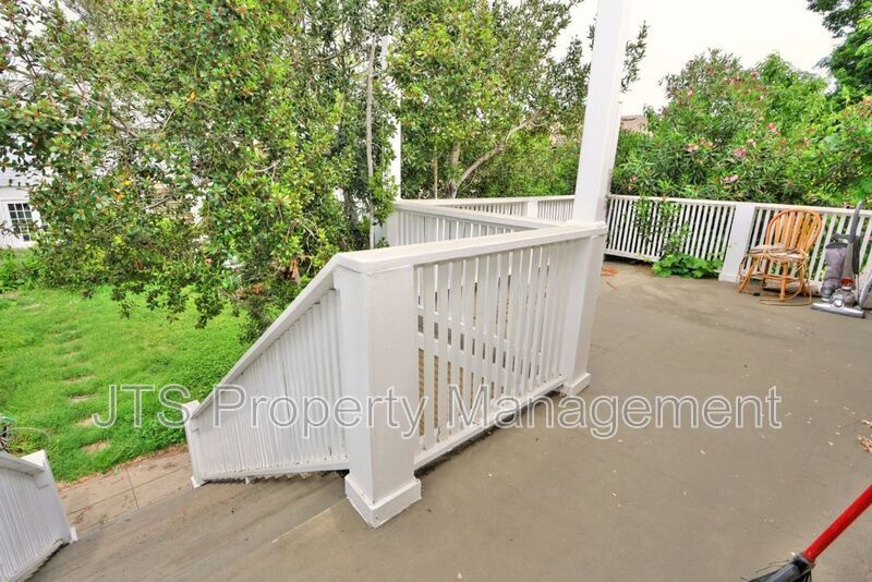 Charming upper level unit in midtown! property image