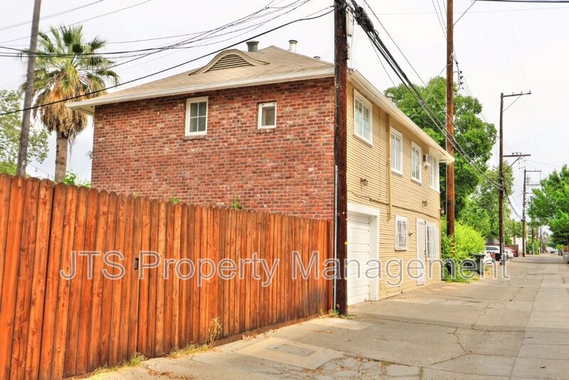 Charming upper level unit in midtown! property image