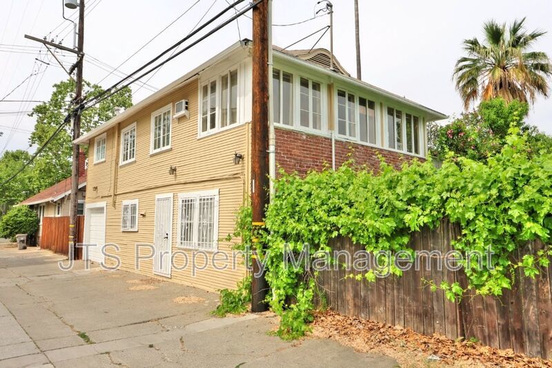 Charming upper level unit in midtown! property image