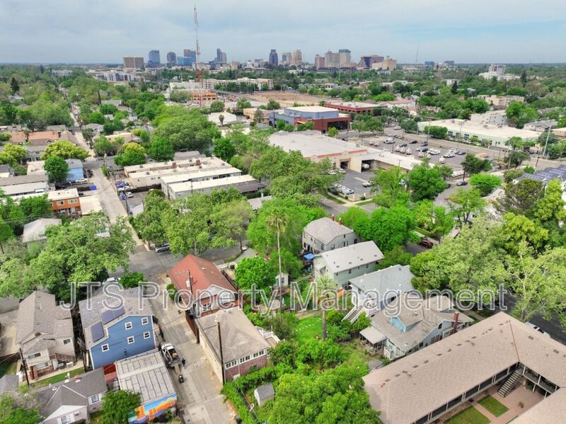 Charming upper level unit in midtown! property image