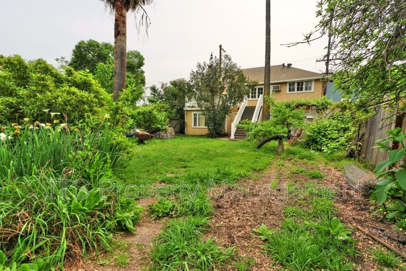 Charming upper level unit in midtown! property image