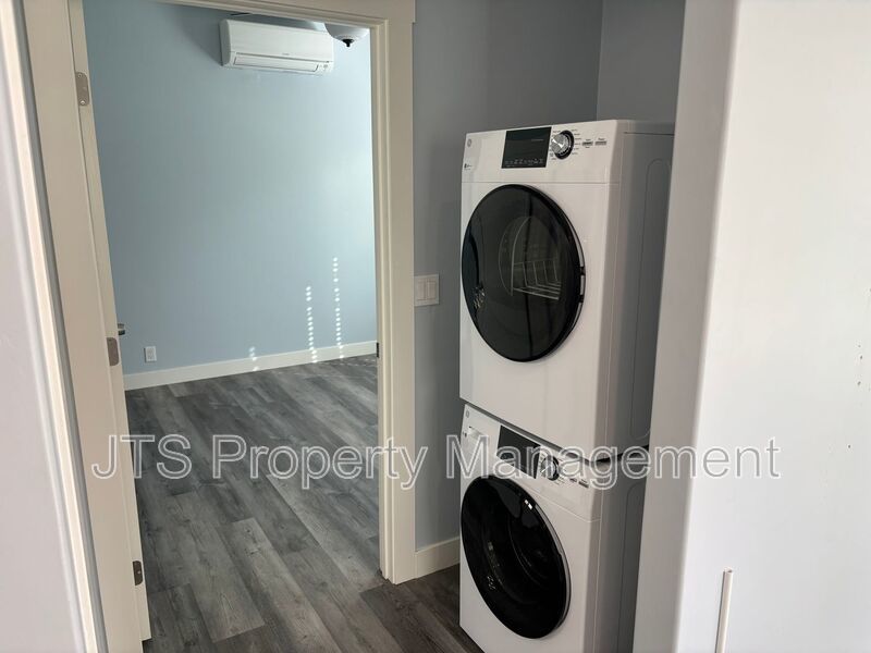Adorable 1 Bed 1 Bath ADU in Curtis Park! property image