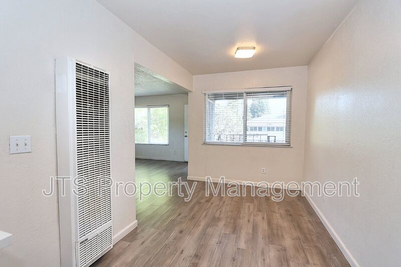 Charming Apartment Near Shopping & Dining Hotspots property image