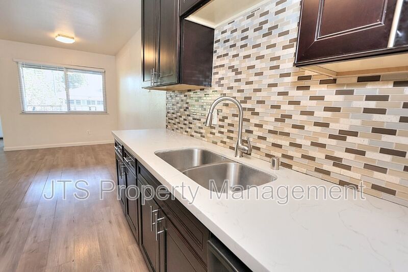 Charming Apartment Near Shopping & Dining Hotspots property image