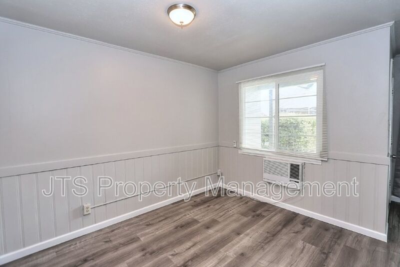 Rare 2 Bedroom Lower Level Apartment Across from UC Davis Med Center! property image
