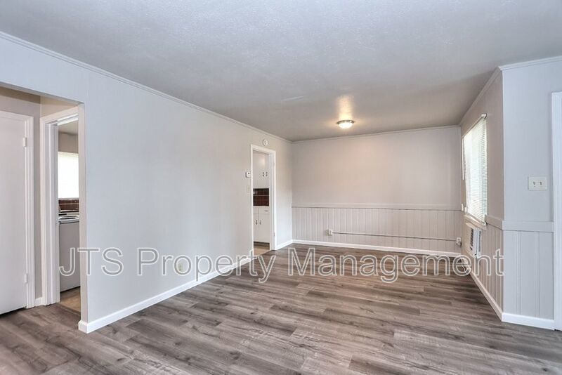Rare 2 Bedroom Lower Level Apartment Across from UC Davis Med Center! property image