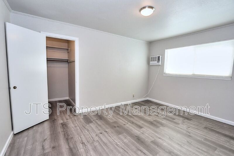 Rare 2 Bedroom Lower Level Apartment Across from UC Davis Med Center! property image